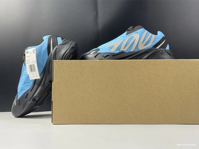 Boost Yeezy 700 MNVN 'Bright GZ3079 Cyan' ADIDAS 0814